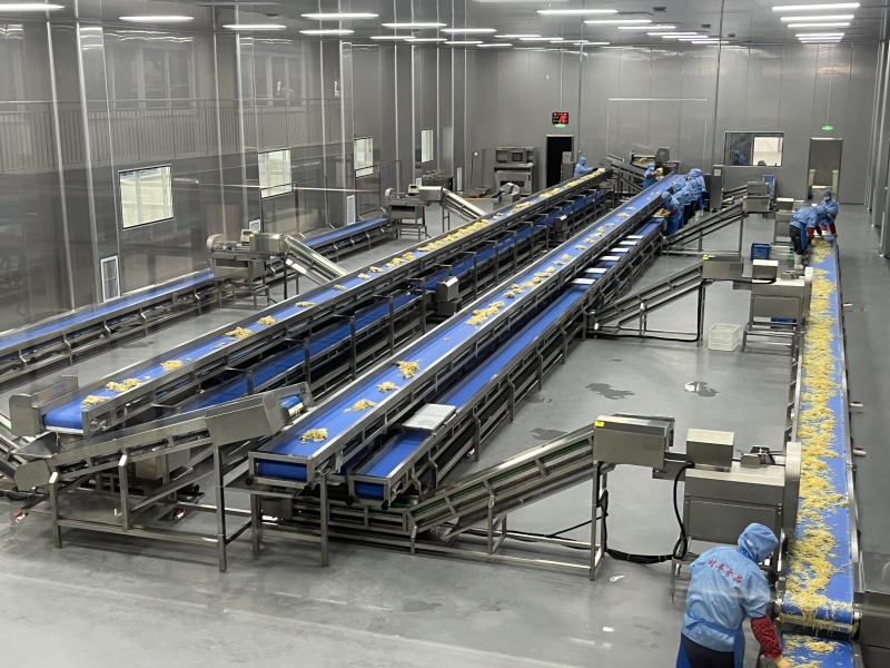 東北新民酸菜傳送分揀臺(tái)巴氏殺 菌流水線